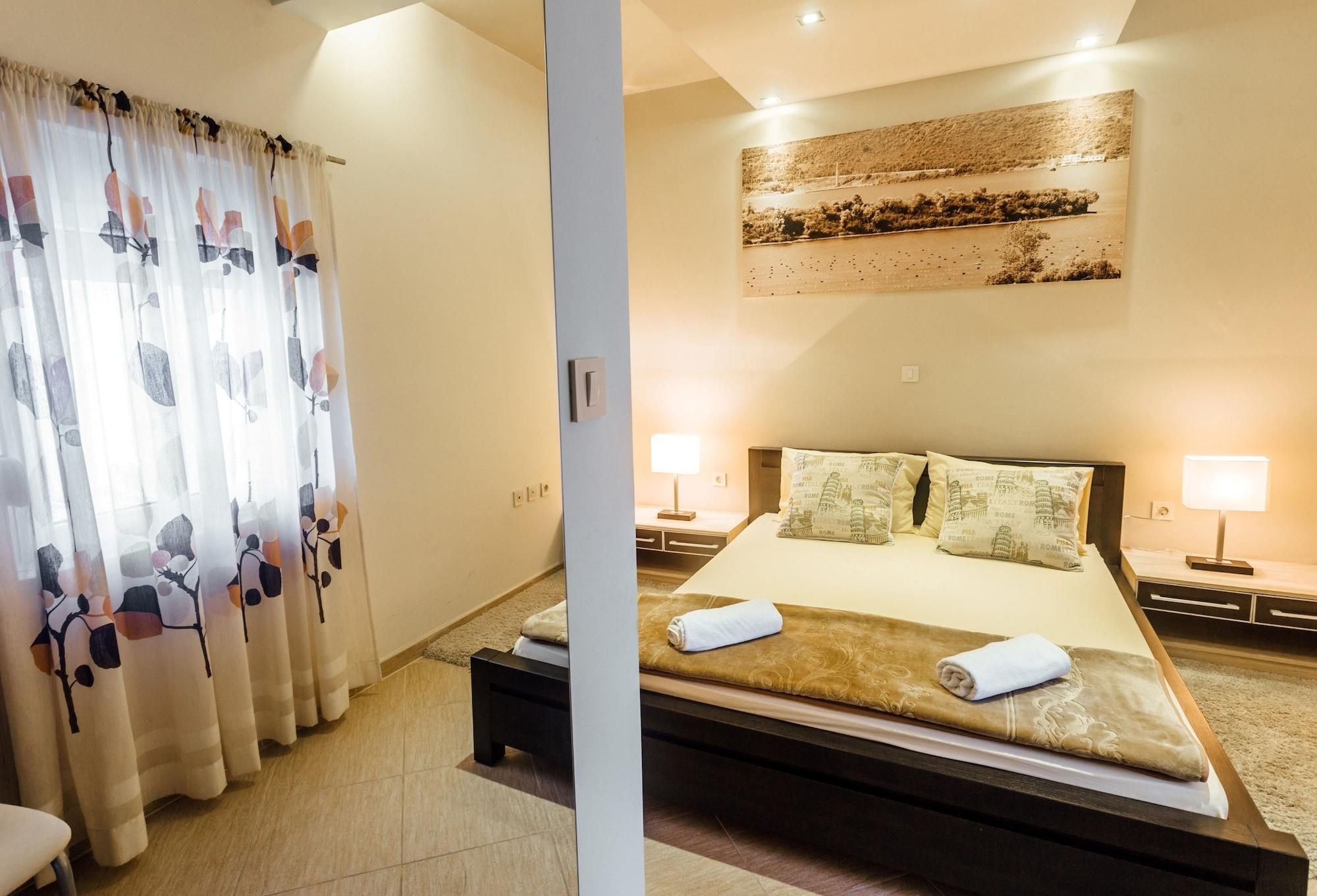Apartments Monet Тиват Екстериор снимка